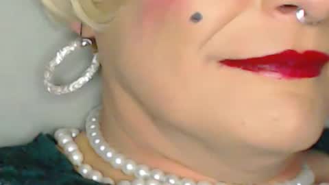 Snapshot of sonjairene chatting on 01-02-25, 02:11 sonjairene online show from 01-02-25, 02:11