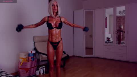 Snapshot of sonjanextray chatting on 09-18-25, 09:11 Sonja Ray online show from 09-18-25, 09:11