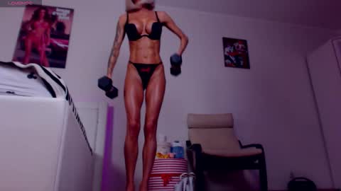 Snapshot of sonjanextray chatting on 11-02-25, 09:55 Sonja Ray online show from 11-02-25, 09:55