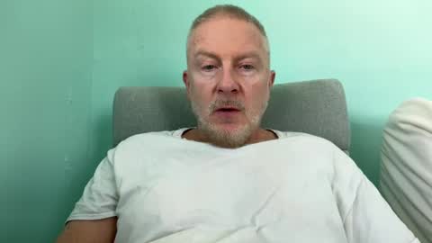 Snapshot of sonnydonut chatting on 12-22-24, 07:10 Max Banana online show from 12-22-24, 07:10