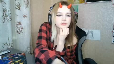 Mila online show from 04-18-26, 07:58