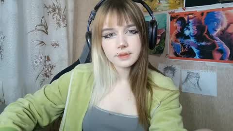 Mila online show from 05-29-26, 04:16