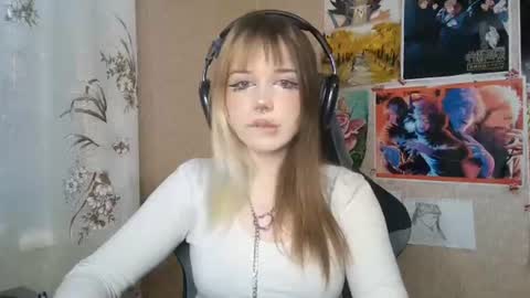 Mila online show from 06-12-26, 03:11