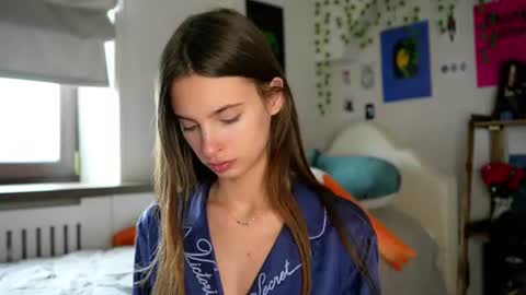 Snapshot of sonyaericsson chatting on 06-09-26, 08:48 Eva 3 online show from 06-09-26, 08:48