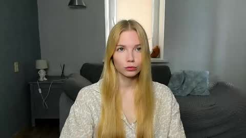 Snapshot of sonyalaviola chatting on 04-25-26, 06:16 Sofia online show from 04-25-26, 06:16