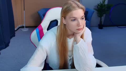 Snapshot of sonyalaviola chatting on 06-08-26, 07:42 Sofia online show from 06-08-26, 07:42