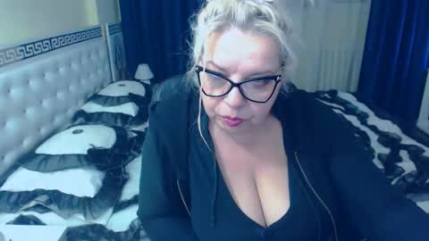 Sonya online show from 12-19-24, 05:29