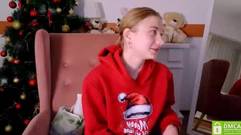 Snapshot of sookonstellita chatting on 12-20-25, 10:50 Litta online show from 12-20-25, 10:50