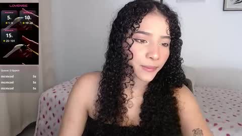 Snapshot of sophi_baby chatting on 10-28-25, 04:49 Sophi baby online show from 10-28-25, 04:49