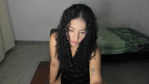 Snapshot of sophi_baby chatting on 02-17-26, 02:52 Sophi baby online show from 02-17-26, 02:52