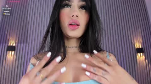 Snapshot of sophi_carter chatting on 01-20-25, 11:13 Sophi online show from 01-20-25, 11:13