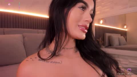 Snapshot of sophi_carter chatting on 11-14-25, 11:53 Sophi online show from 11-14-25, 11:53