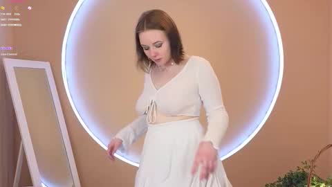 Snapshot of sophi_x chatting on 10-07-25, 01:52 Sophie online show from 10-07-25, 01:52