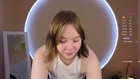Snapshot of sophi_x chatting on 10-12-25, 11:42 Sophie online show from 10-12-25, 11:42