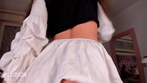 Snapshot of sophia_cambpell chatting on 12-08-24, 09:08 Sophia online show from 12-08-24, 09:08