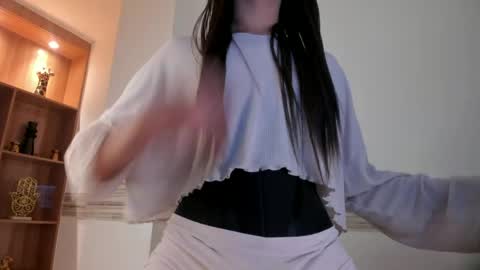 Snapshot of sophia_cambpell chatting on 05-08-26, 09:31 Sophia online show from 05-08-26, 09:31