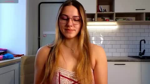 Snapshot of sophia_euphoria chatting on 02-08-26, 08:29 Sophia online show from 02-08-26, 08:29