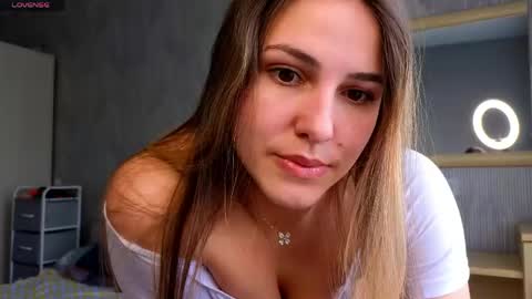 Snapshot of sophia_euphoria chatting on 05-10-26, 09:47 Sophia online show from 05-10-26, 09:47
