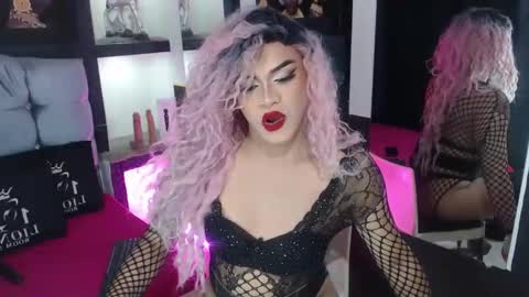 sophia_hott01 online show from 09-30-25, 08:08