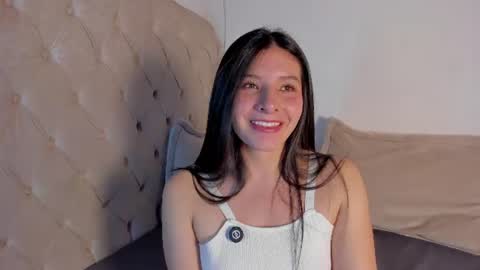 Snapshot of sophia_lov chatting on 07-25-26, 04:32 Sophia online show from 07-25-26, 04:32