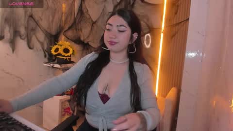 Sophia online show from 10-03-25, 01:30