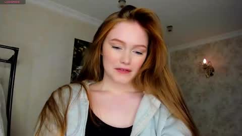 Snapshot of sophia_turn chatting on 09-12-25, 06:24 Sophia online show from 09-12-25, 06:24