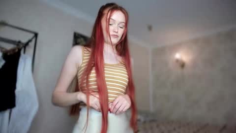 Snapshot of sophia_turn chatting on 09-21-25, 11:23 Sophia online show from 09-21-25, 11:23