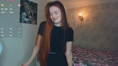 Snapshot of sophia_turn chatting on 09-28-25, 09:58 Sophia online show from 09-28-25, 09:58