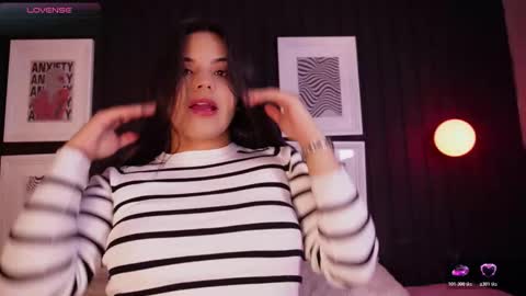 Snapshot of sophia_wilsonn_ chatting on 03-27-26, 10:37 Sofi online show from 03-27-26, 10:37