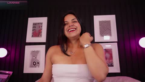 Snapshot of sophia_wilsonn_ chatting on 04-02-26, 10:46 Sofi online show from 04-02-26, 10:46