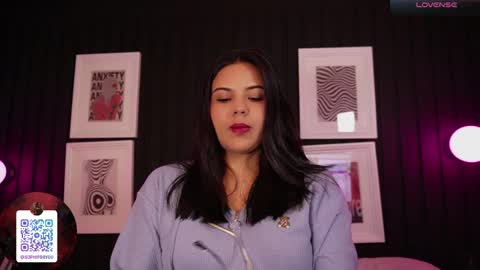 Snapshot of sophia_wilsonn_ chatting on 04-07-26, 10:37 Sofi online show from 04-07-26, 10:37