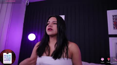 Snapshot of sophia_wilsonn_ chatting on 04-20-26, 10:40 Sofi online show from 04-20-26, 10:40
