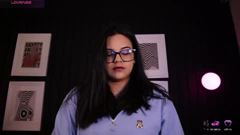 Snapshot of sophia_wilsonn_ chatting on 04-27-26, 10:02 Sofi online show from 04-27-26, 10:02