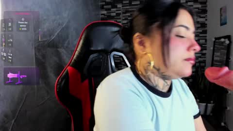 Snapshot of sophiaa_cherry chatting on 04-03-26, 06:28 Sophia online show from 04-03-26, 06:28