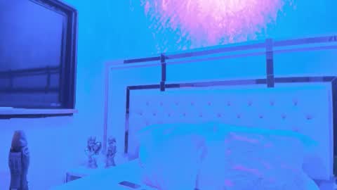 Snapshot of sophiaa_miilk chatting on 01-12-26, 08:25 Sofia online show from 01-12-26, 08:25