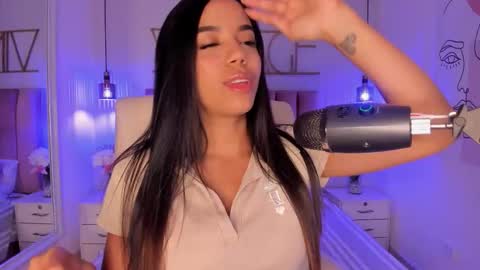 Sophie Hill  online show from 11-07-25, 08:20