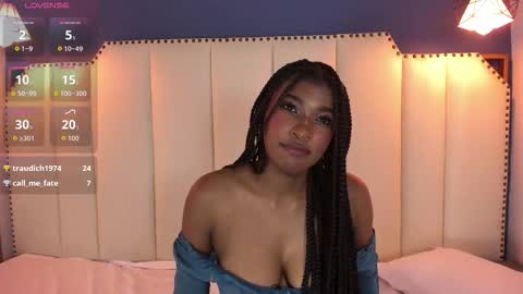 Snapshot of sophiabloss chatting on 10-11-25, 05:17 Sophie online show from 10-11-25, 05:17