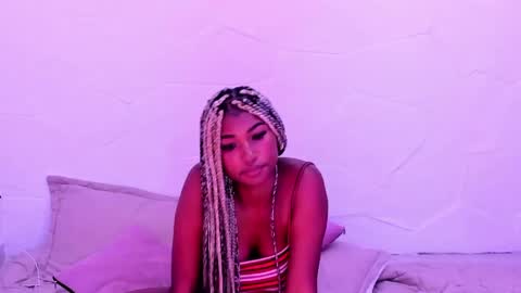 Sophie online show from 03-26-26, 05:46