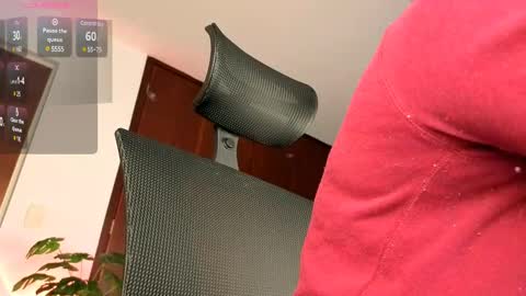 Snapshot of sophiadumont chatting on 02-18-25, 02:16 Sophia online show from 02-18-25, 02:16