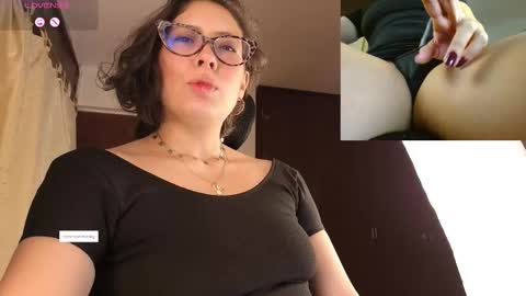 Snapshot of sophiadumont chatting on 11-02-25, 02:03 Sophia online show from 11-02-25, 02:03