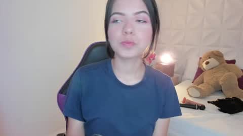 Sophia Howland online show from 07-24-26, 09:35