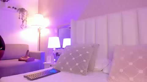 SophiaSmiths online show from 09-11-25, 11:49