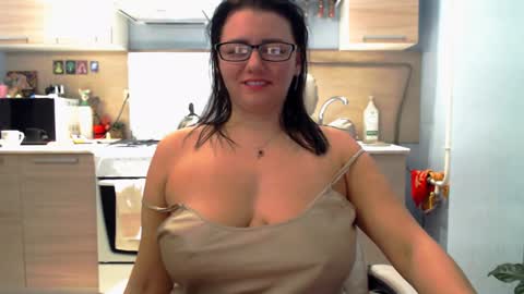 Snapshot of sophiasoft chatting on 12-26-24, 08:53 Sophia online show from 12-26-24, 08:53