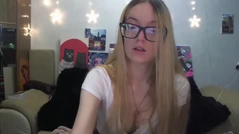 SophiaSonata online show from 09-18-25, 07:49