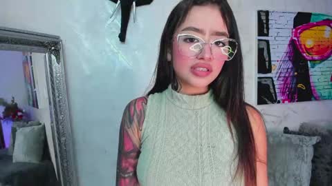 Snapshot of sophicarter_ chatting on 05-29-26, 07:56 online show from 05-29-26, 07:56