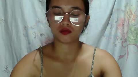 sophie_193 online show from 05-17-26, 05:31