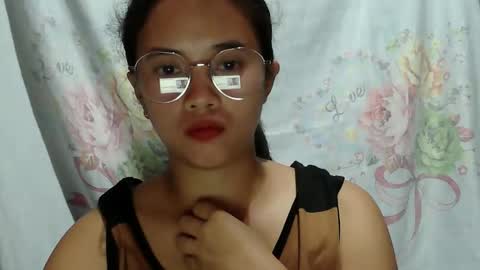 sophie_193 online show from 05-23-26, 06:01