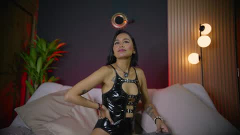 Snapshot of sophie_blake_ne chatting on 03-30-26, 03:07 Sophie Your Squirt Queen online show from 03-30-26, 03:07