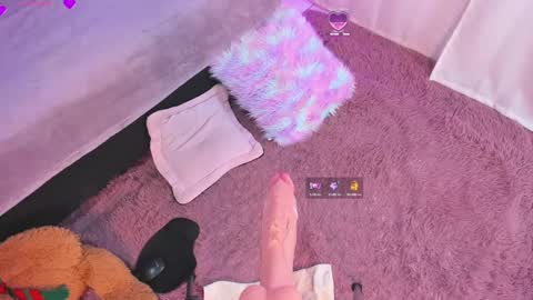 Sophie online show from 03-06-25, 04:08