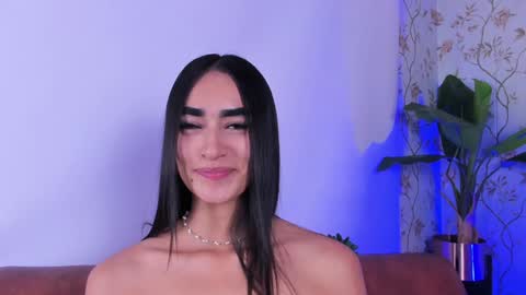 Snapshot of sophie_deargb chatting on 01-25-25, 01:43 Sofia  santodomingo online show from 01-25-25, 01:43